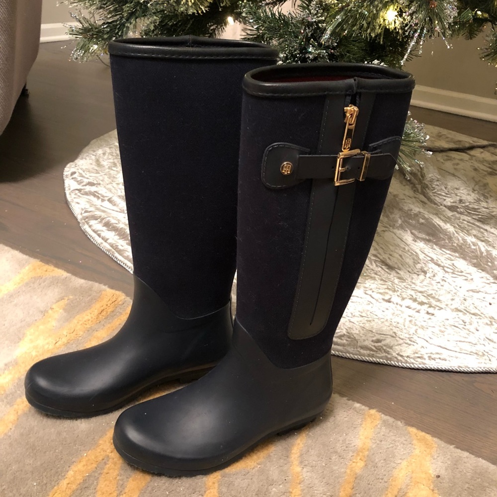 TOMMY HILFIGER NAVY RAIN BOOTS